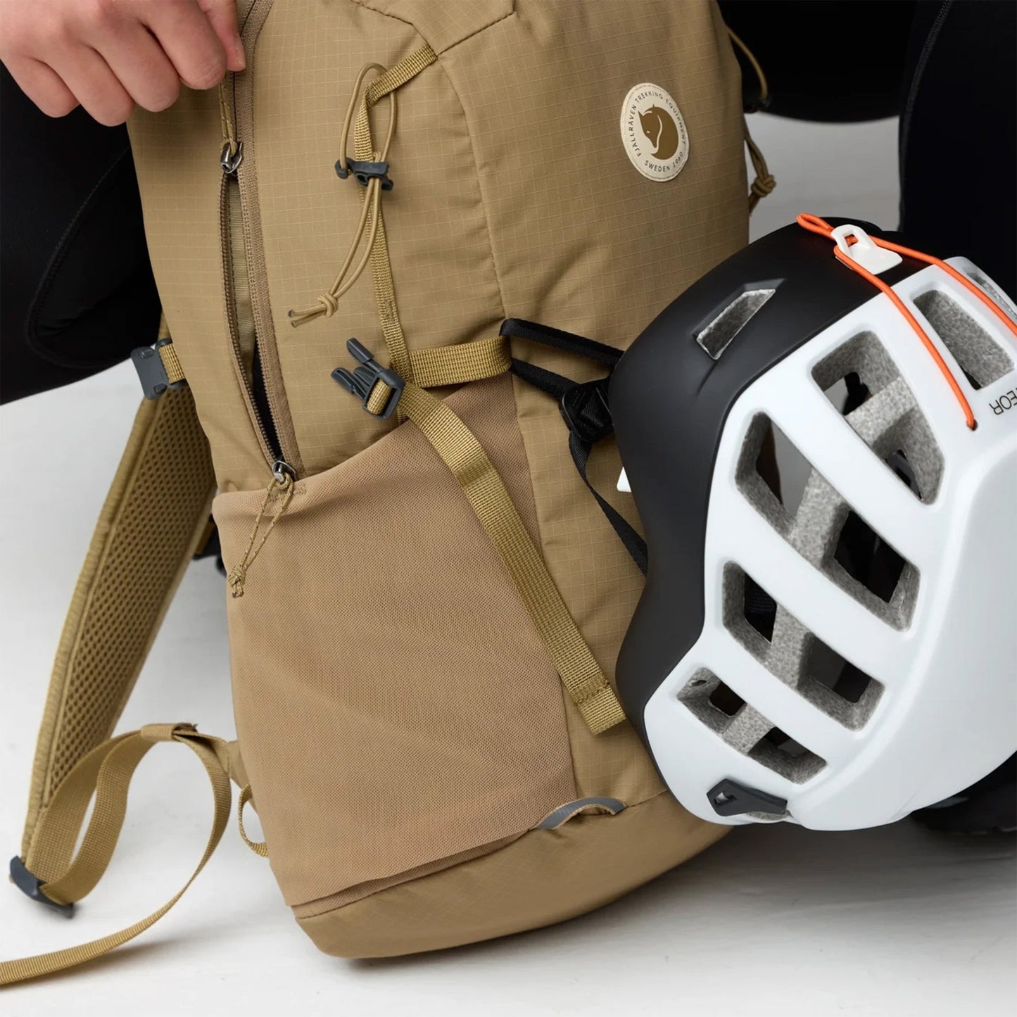 Fjallraven Abisko Softpack 16 Clay - The Sporting Lodge