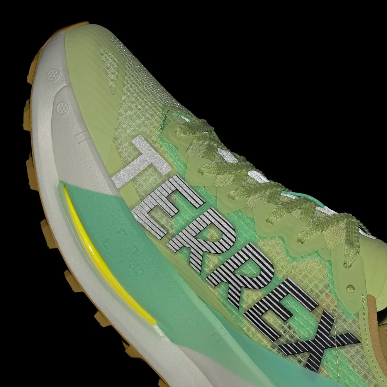 Adidas Terrex Agravic Speed Ultra 2 Trainer Frozen Lemon / Carbon Black / Pulse Mint