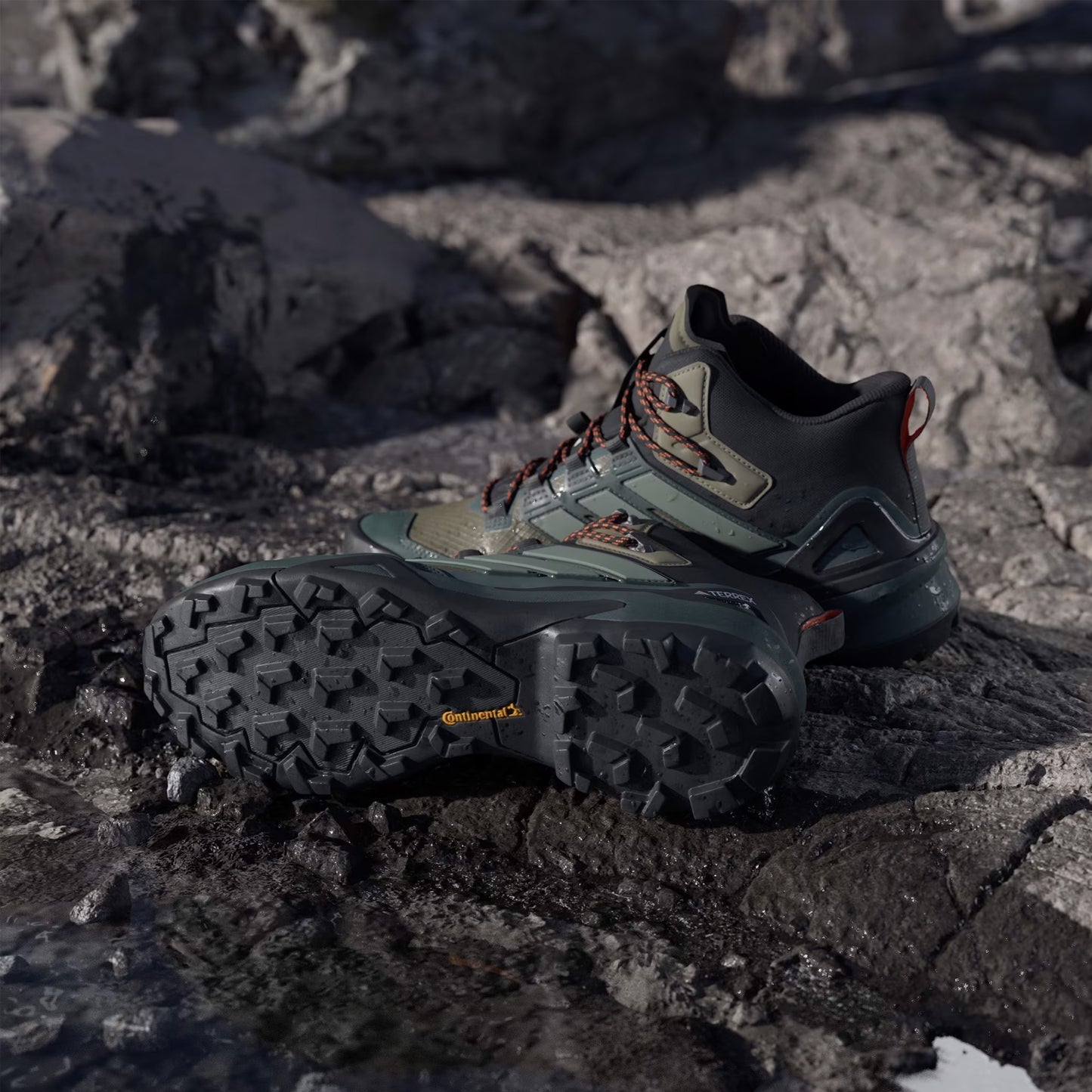 Adidas Terrex Hiking boots Skychaser Mid Black / Green - The Sporting Lodge