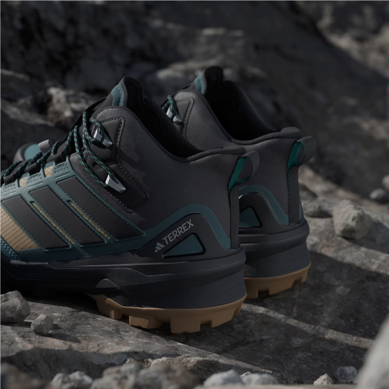 Adidas Terrex Skychaser Mid GORE-TEX Hiking Shoes Cardboard / Core Black / Preloved Teal