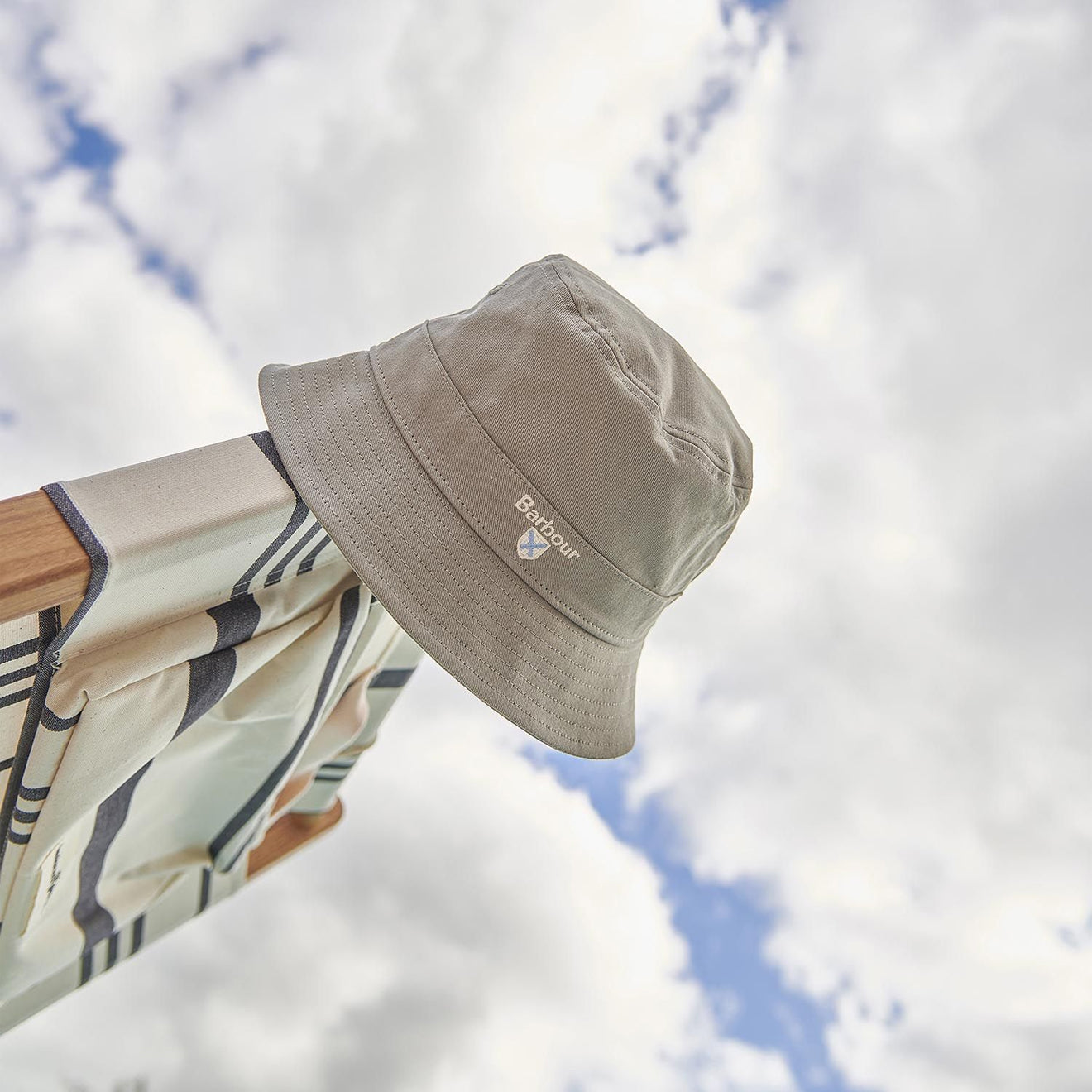 Barbour Cascade Bucket Hat Forest Fog