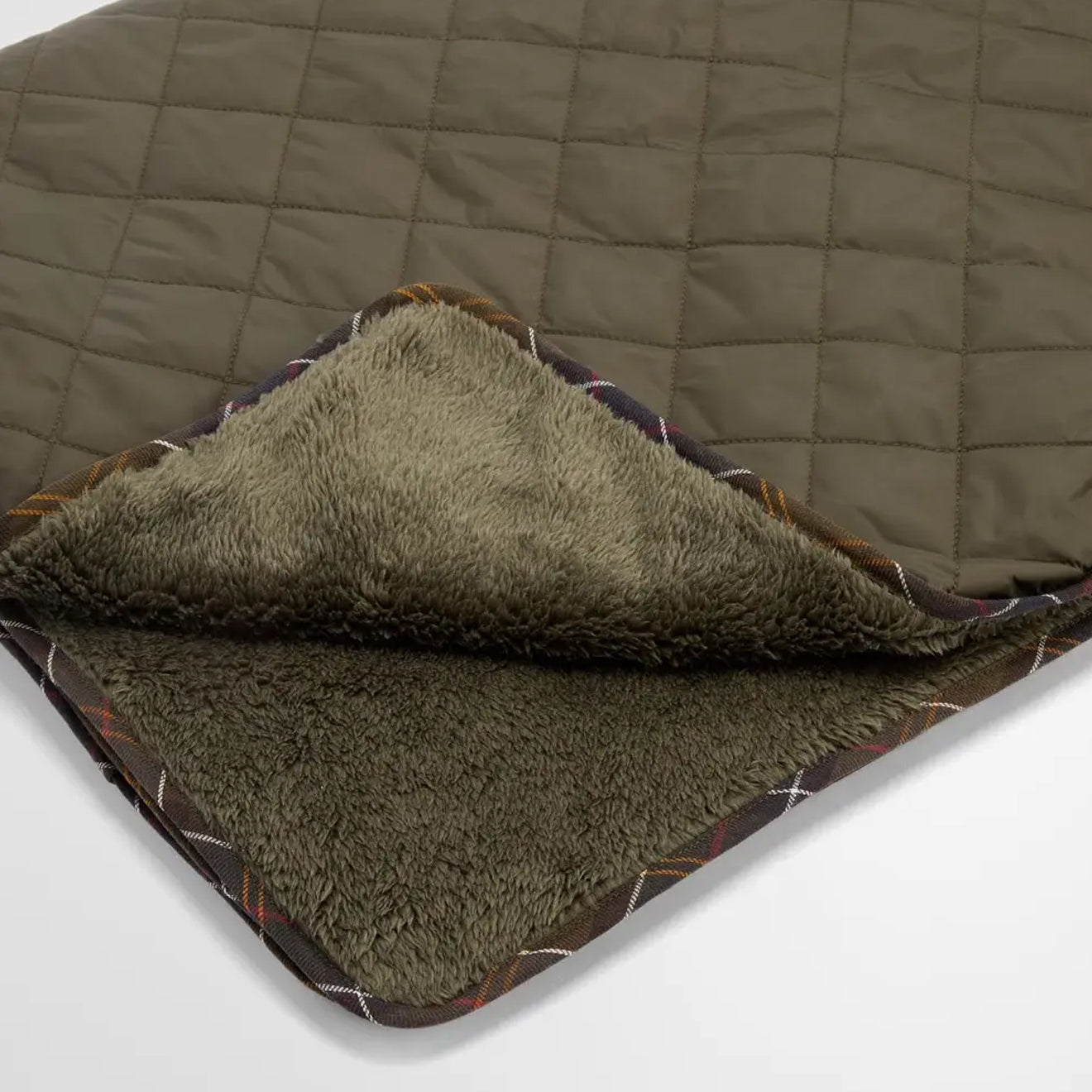 Barbour Dog Quilt & Fleece Blanket Olive