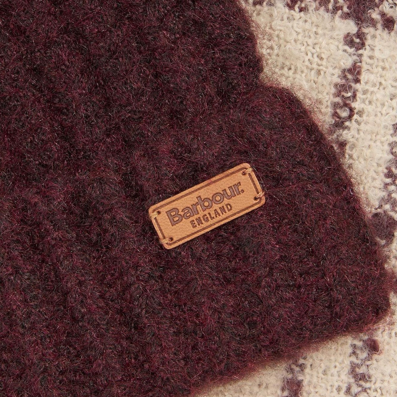 Barbour Saltburn Beanie And Tartan Scarf Gift Set Cabernet - The Sporting Lodge