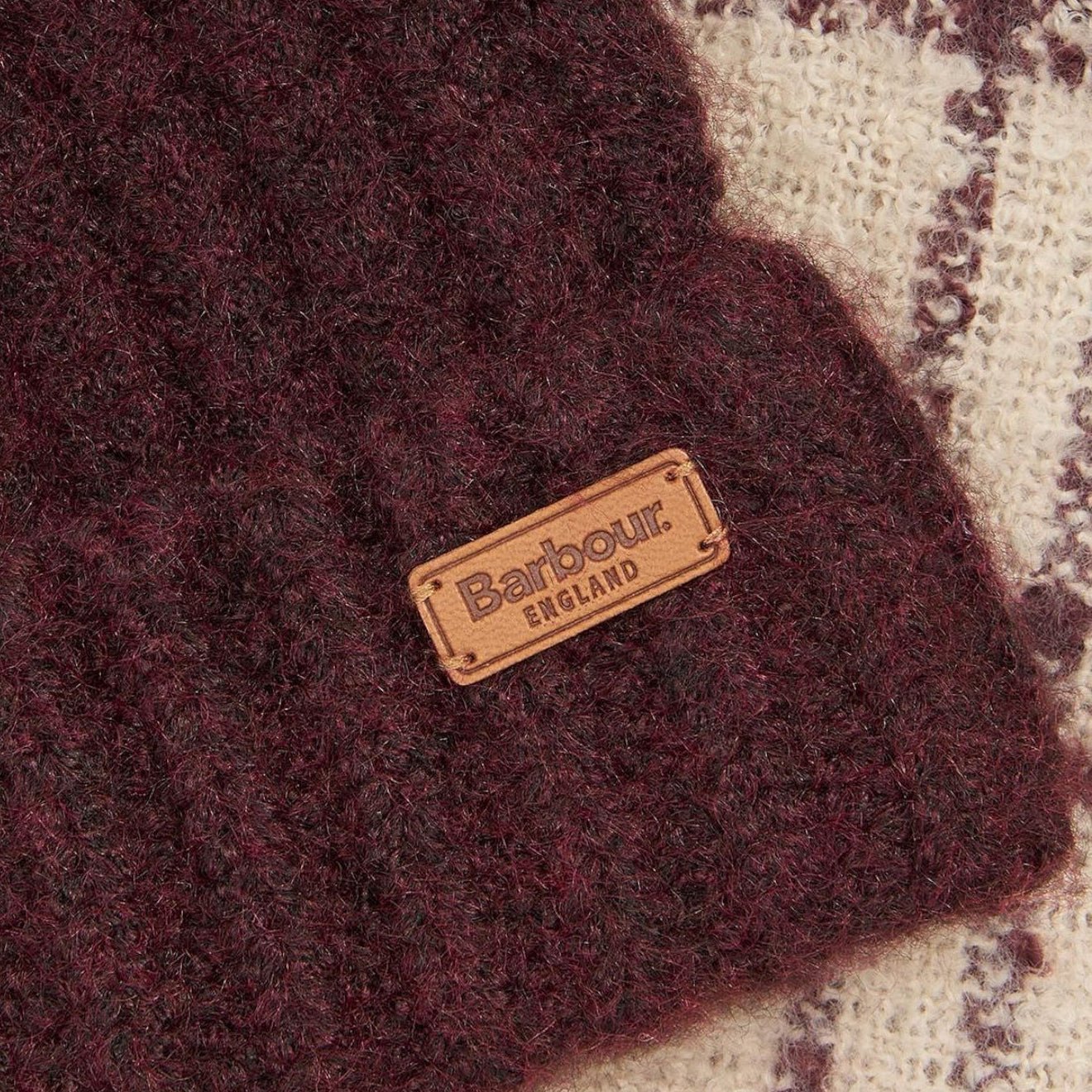 Barbour Saltburn Beanie And Tartan Scarf Gift Set Cabernet - The Sporting Lodge