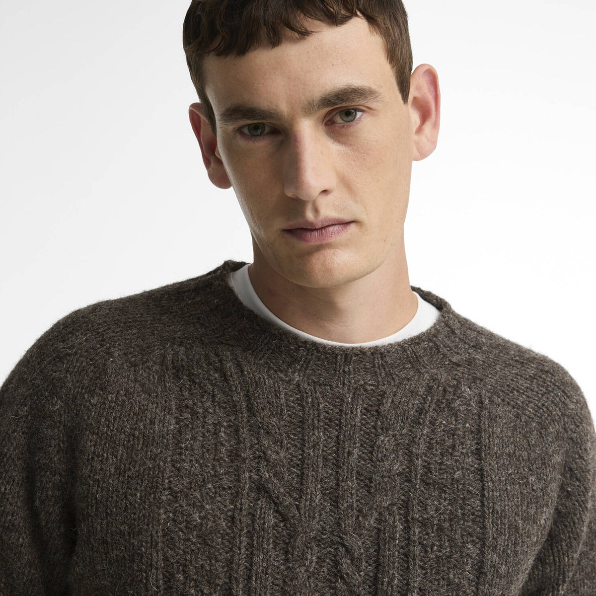 Barbour Scottish Made Natural Yarn Cable Crew Neck Sweater Medium Brown