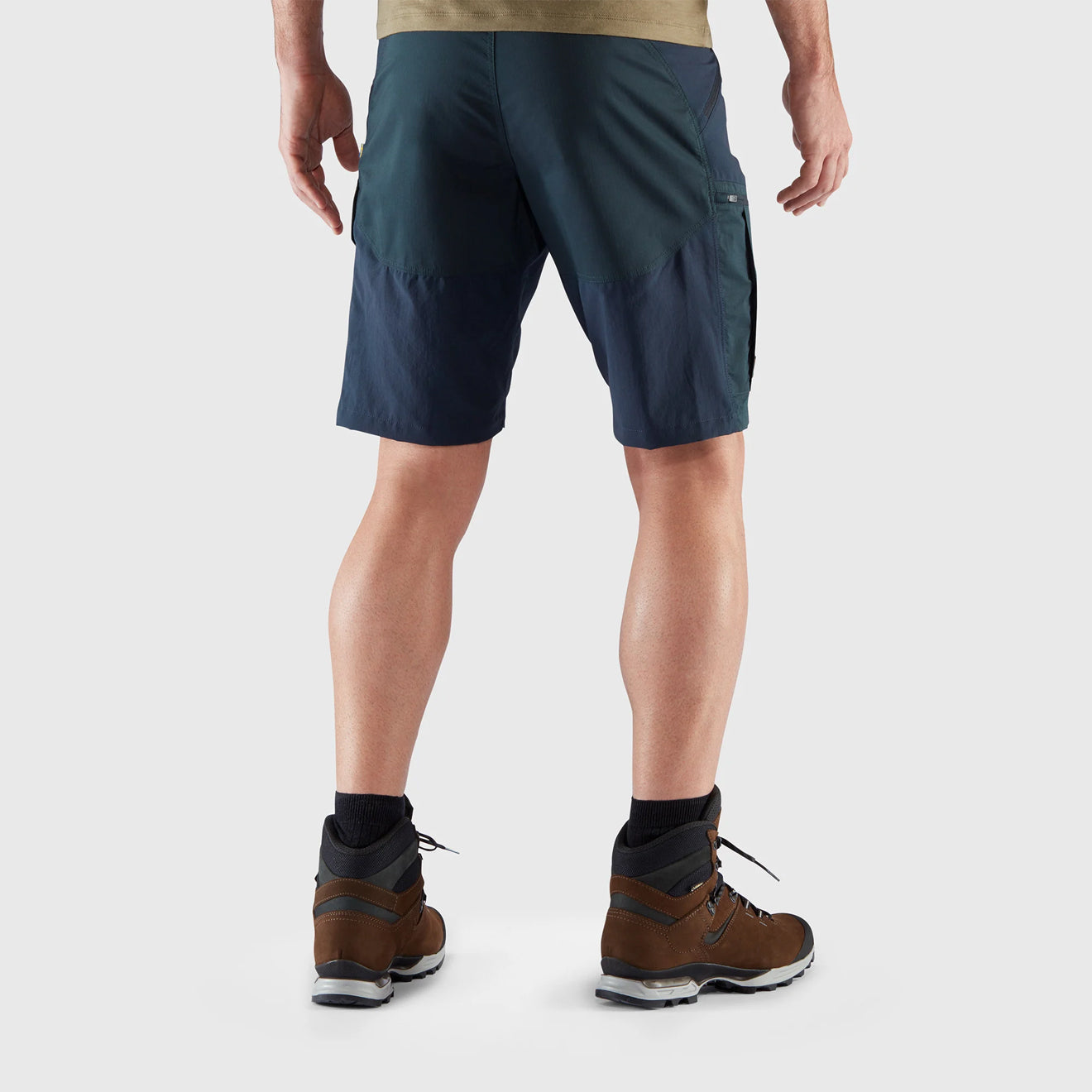 Fjallraven Abisko Midsummer Shorts Dark Grey / Black - The Sporting Lodge