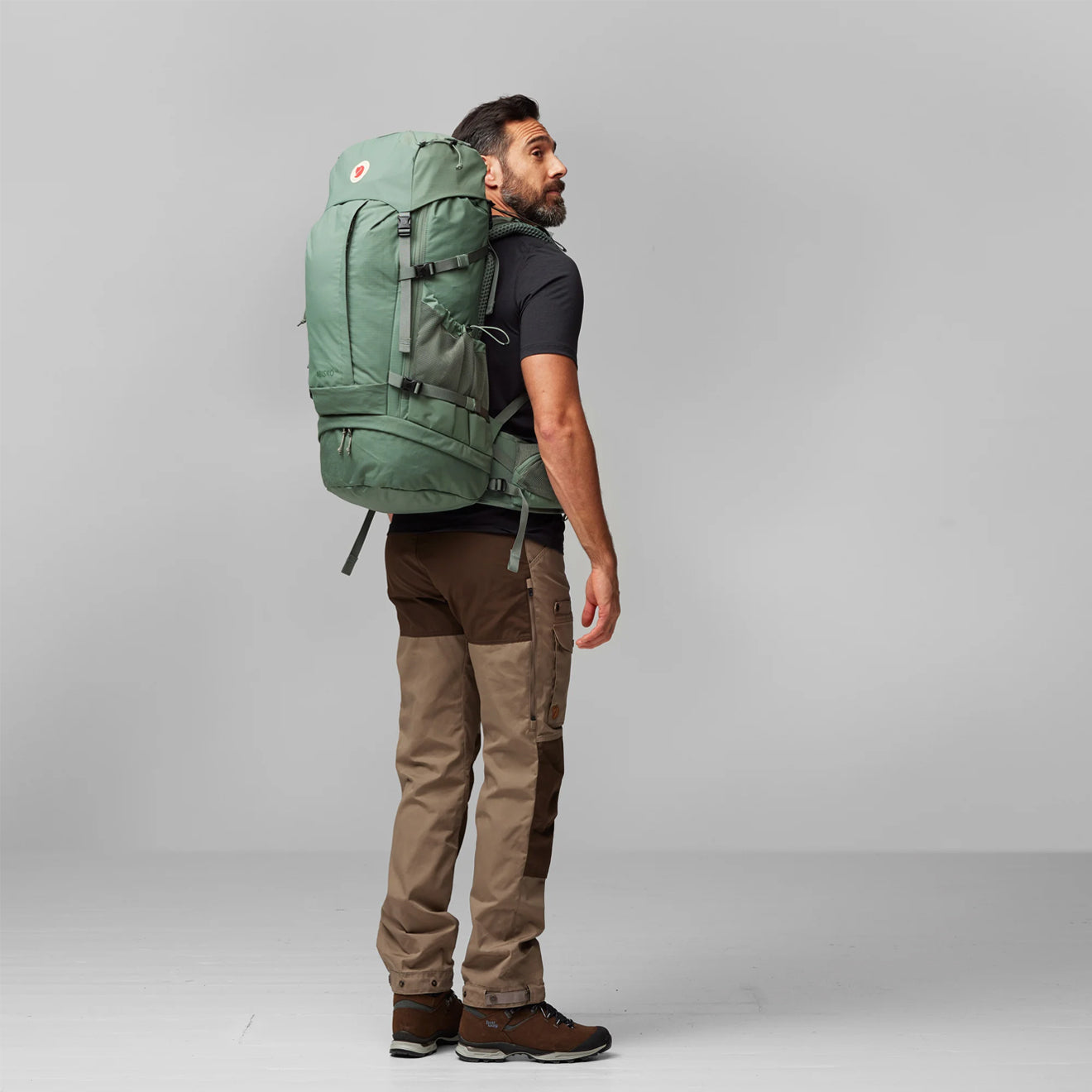 Fjallraven Abisko Trek 48 M/L Patina Green - The Sporting Lodge