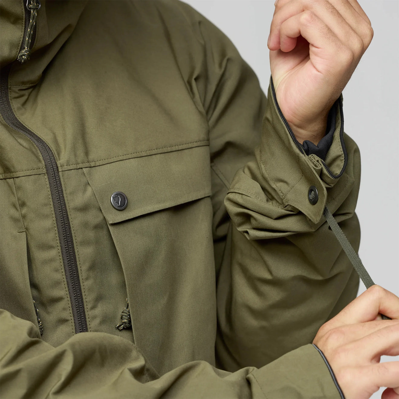 Fjallraven Bergtagen G-1000 Jacket Laurel Green