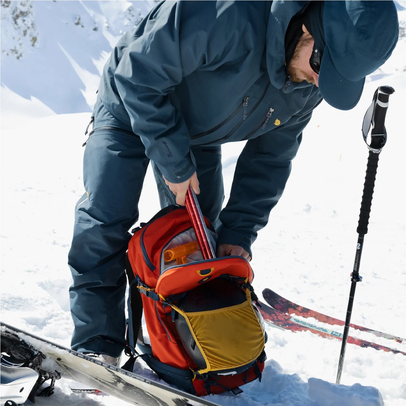 Fjallraven Bergtagen Touring 30 M/L Flame Orange / Mountain Blue - The Sporting Lodge