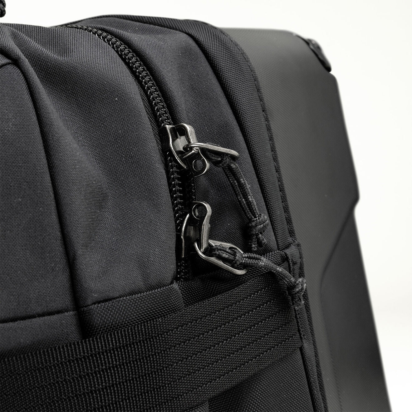 Fjallraven Farden Roller 75 Coal Black - The Sporting Lodge