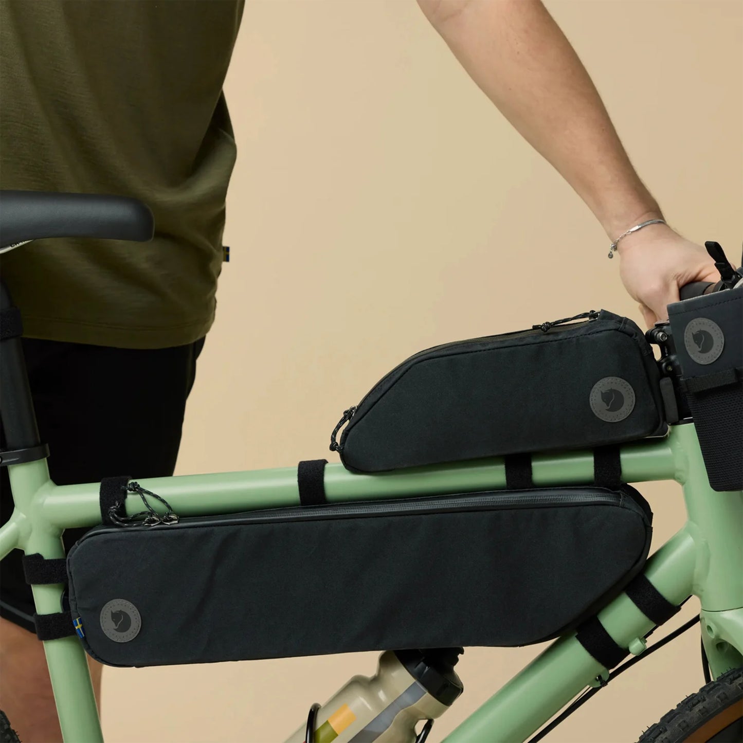 Fjallraven Hoja Frame Bag Black - The Sporting Lodge