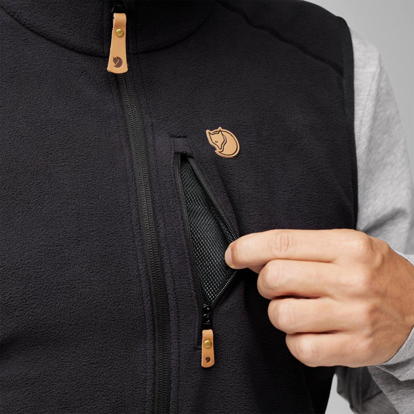 Fjallraven Ovik Lite Fleece Vest Dark Navy - The Sporting Lodge
