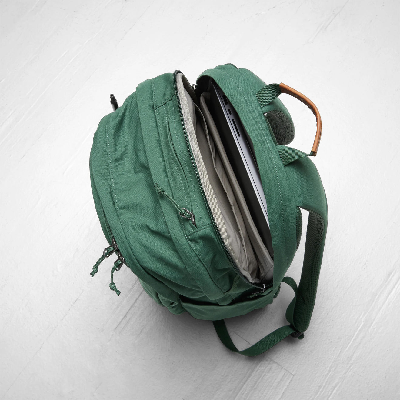 Fjallraven Raven 28 Black / Black