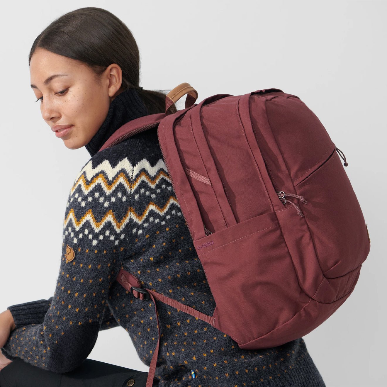 Fjallraven Raven 28 Black / Black - The Sporting Lodge