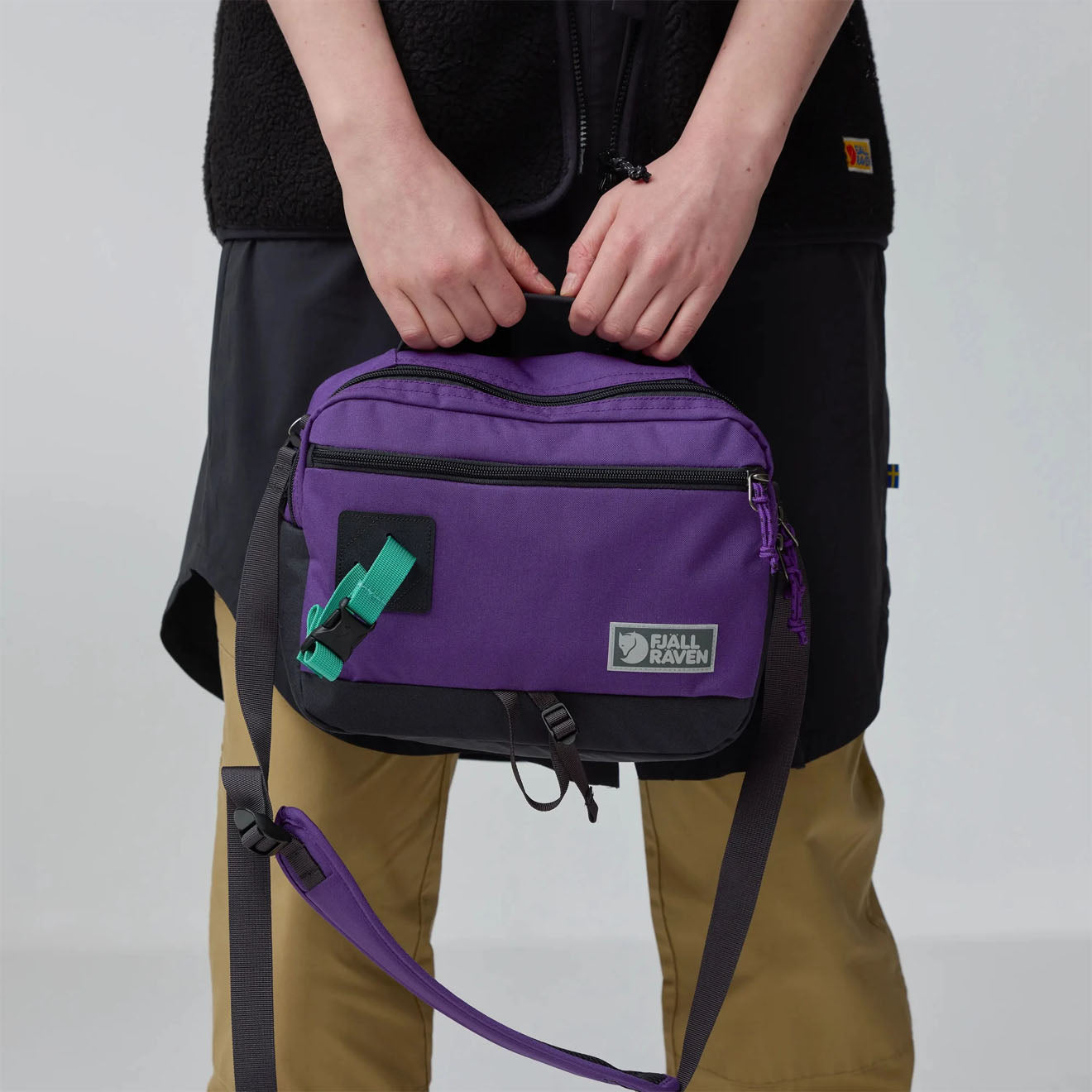 Fjallraven Vardag Shoulder Bag 6 Violette Coal Black - The Sporting Lodge