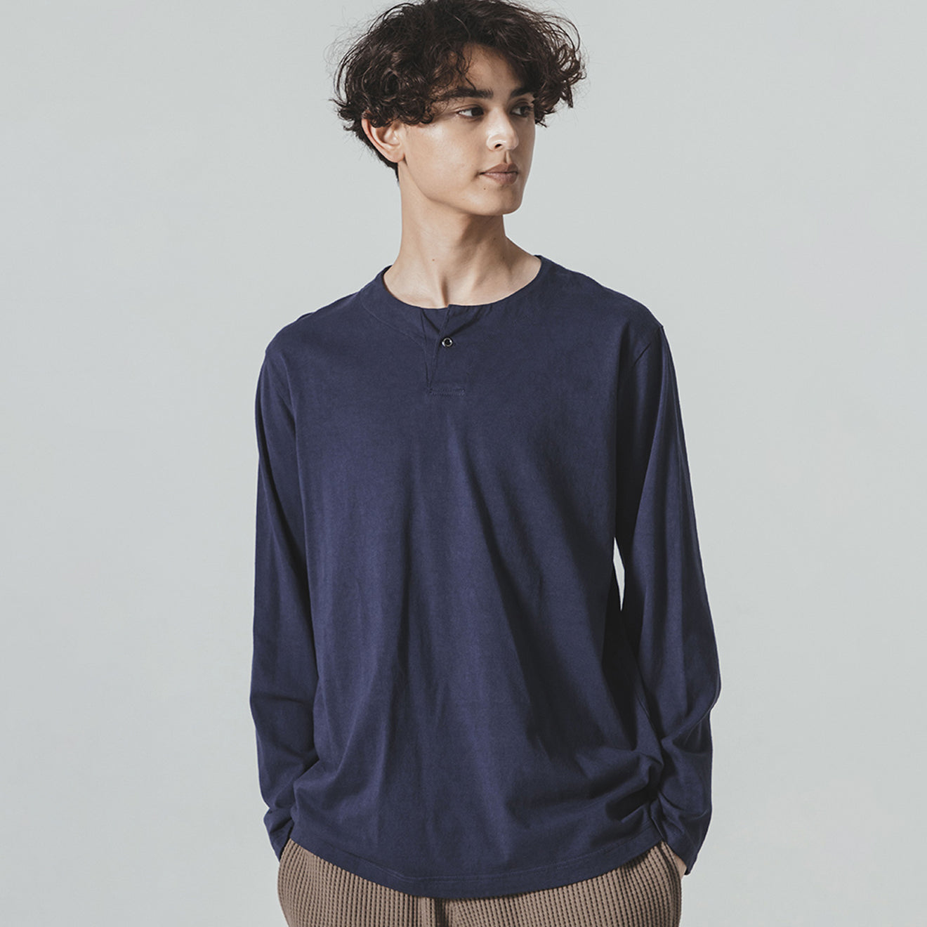 Jackman Henleyneck L/S T-shirt Classic Navy - The Sporting Lodge