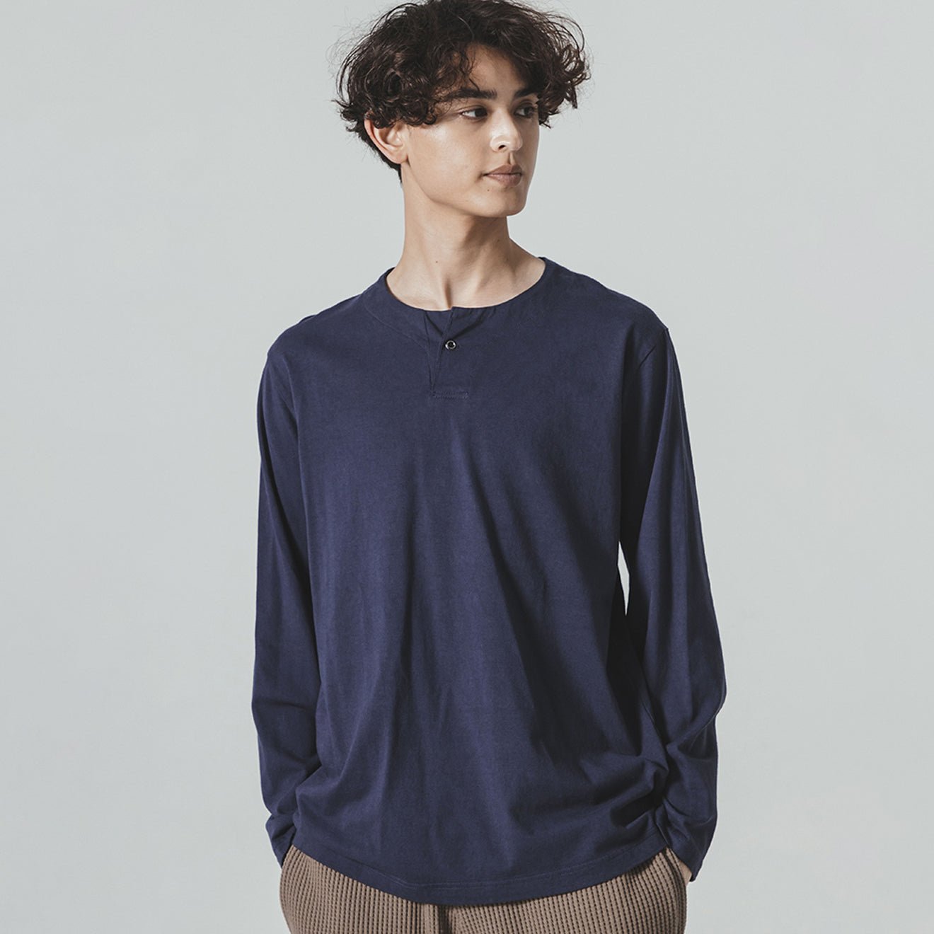 Jackman Henleyneck L/S T-shirt Classic Navy - The Sporting Lodge