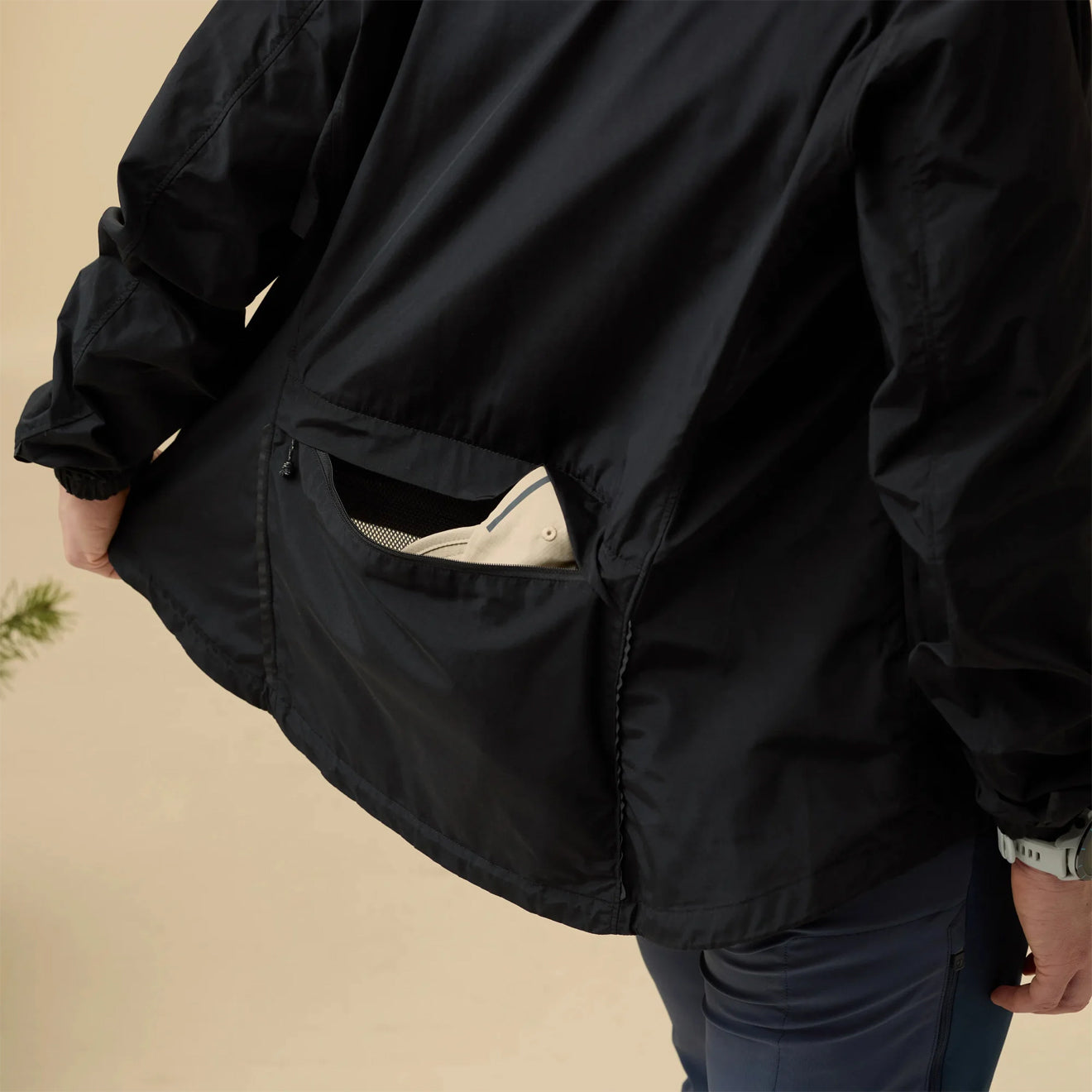 Fjallraven Womens Hoja Rider's Wind Jacket Black - The Sporting Lodge