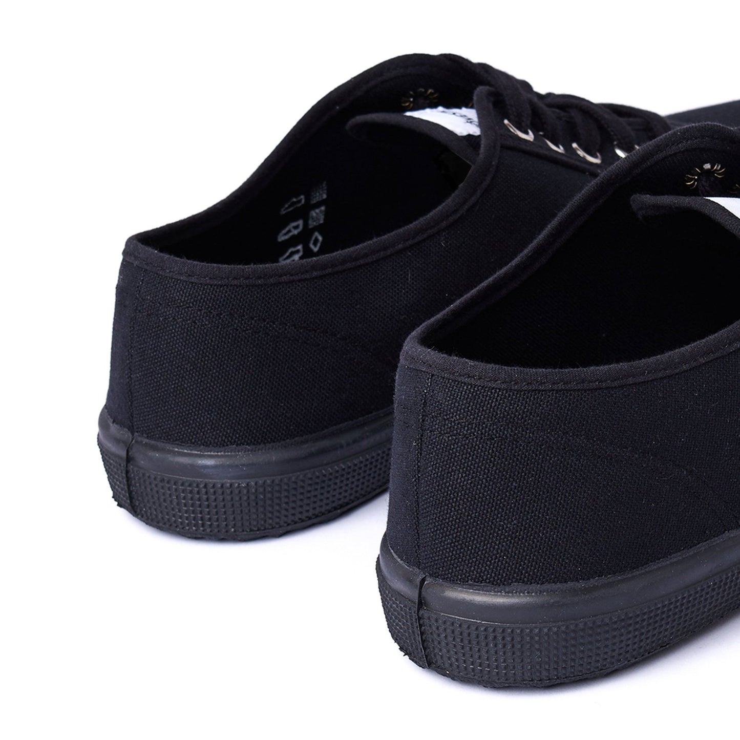 Novesta Ital Trainer All Black - The Sporting Lodge