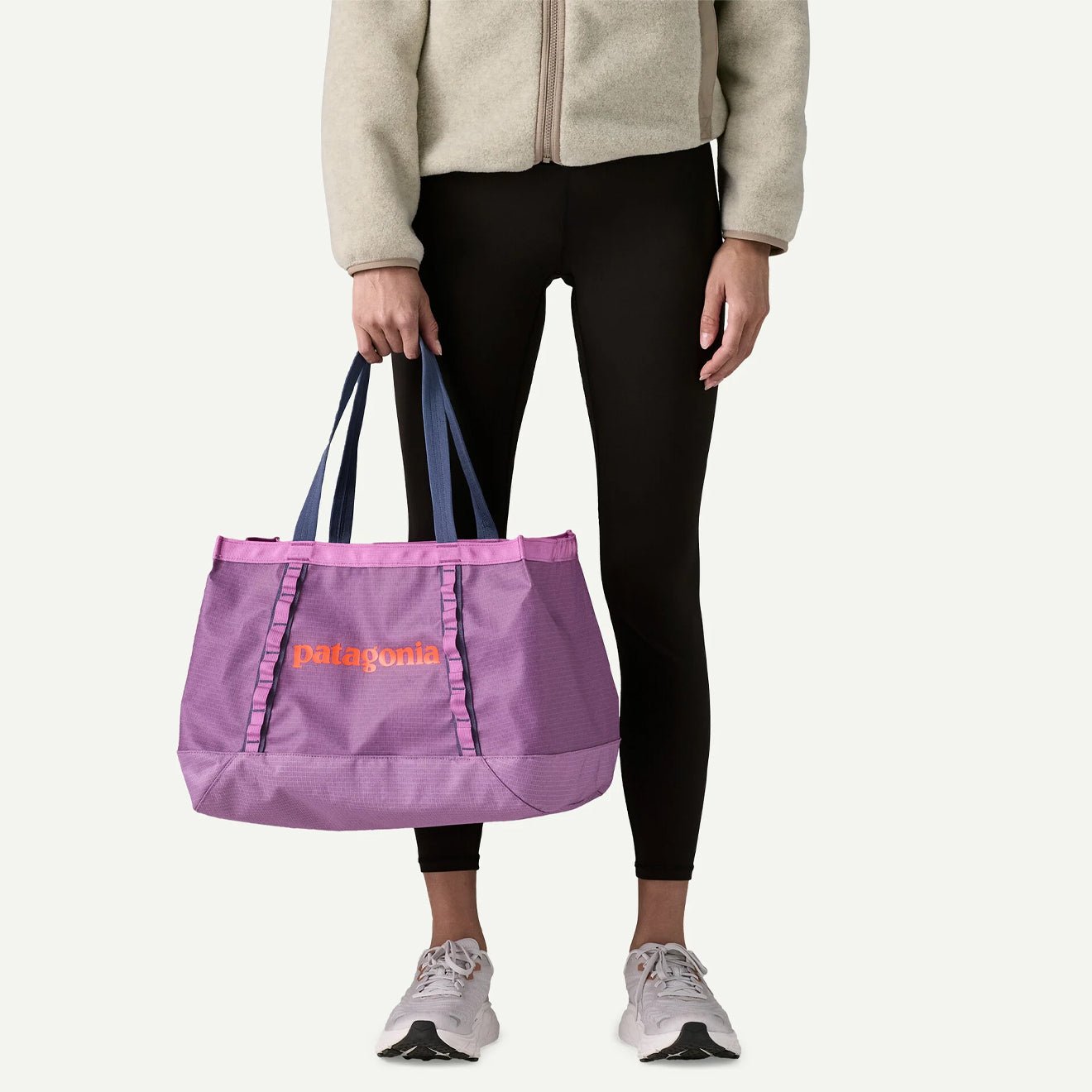 Patagonia Black Hole Tote 25L Brisk Purple - The Sporting Lodge