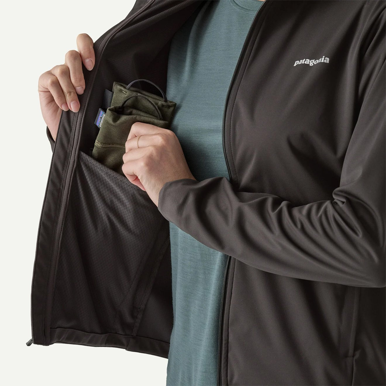Patagonia Womens Wind Shield Jacket Black - The Sporting Lodge