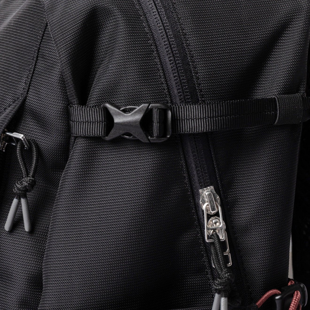 Sandqvist Ridge Hike Backpack Black - The Sporting Lodge