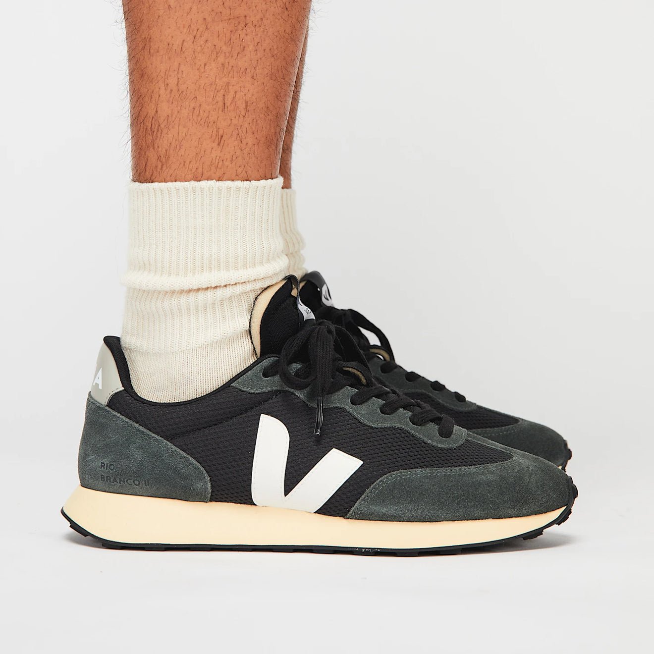 Veja Rio Branco II Alveomesh Trainer Black White