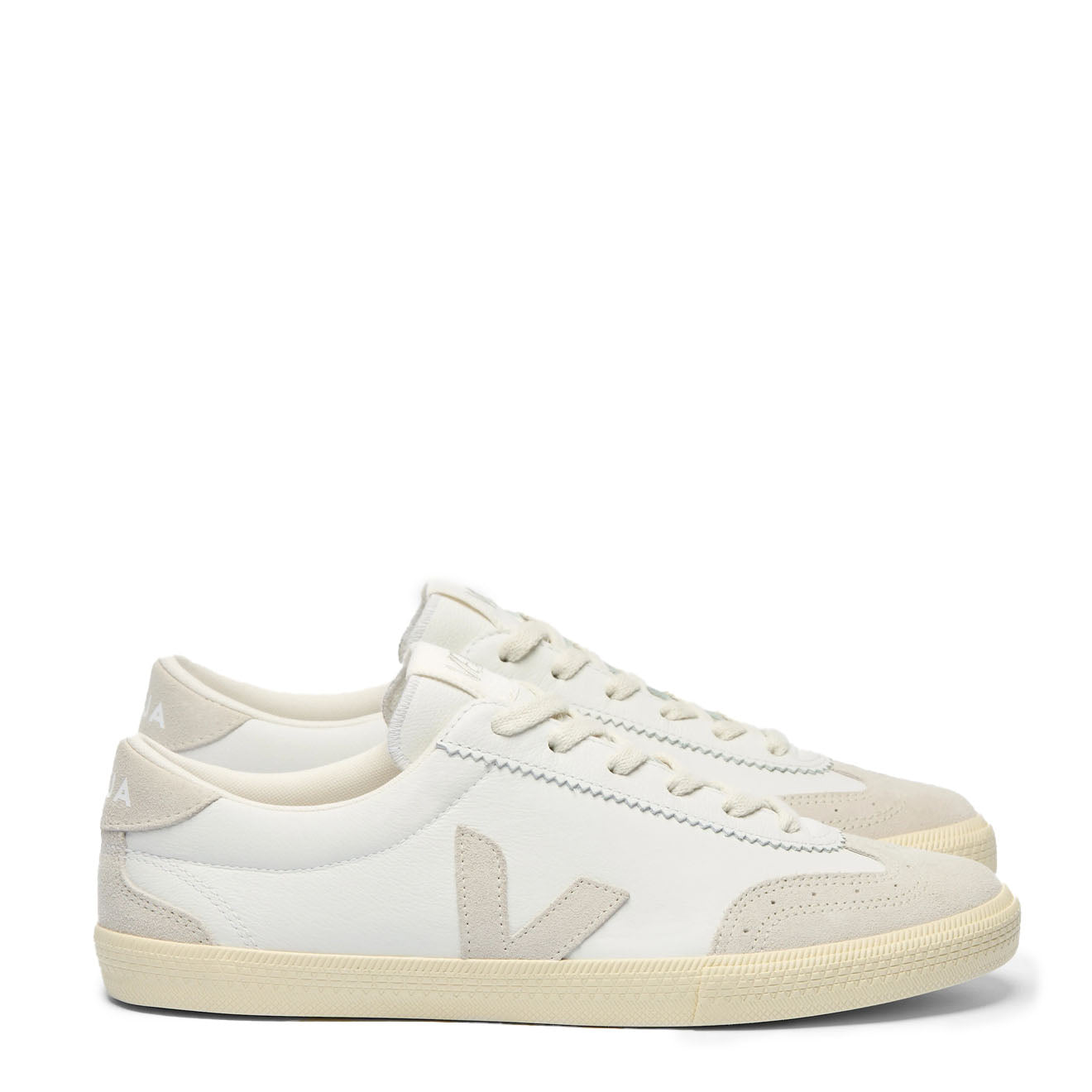 Veja Volley Trainer White / Natural - The Sporting Lodge