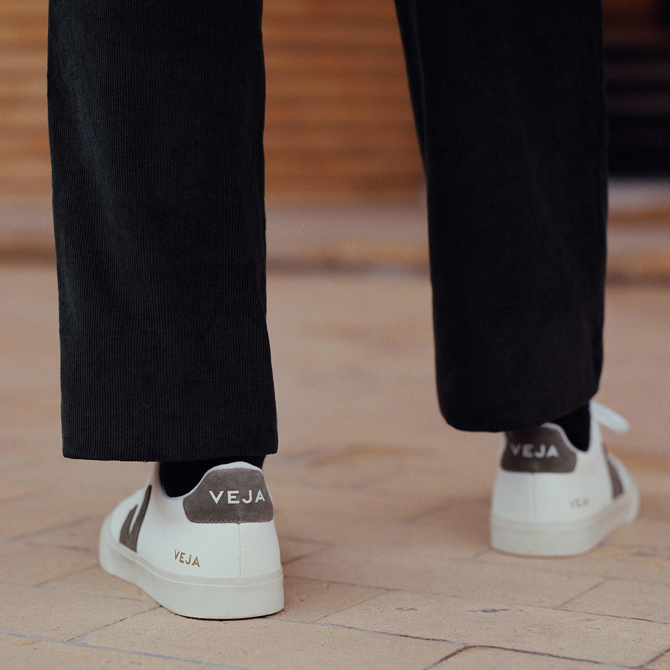 Veja Womens Campo Leather Trainer Extra-White Kaki - The Sporting Lodge