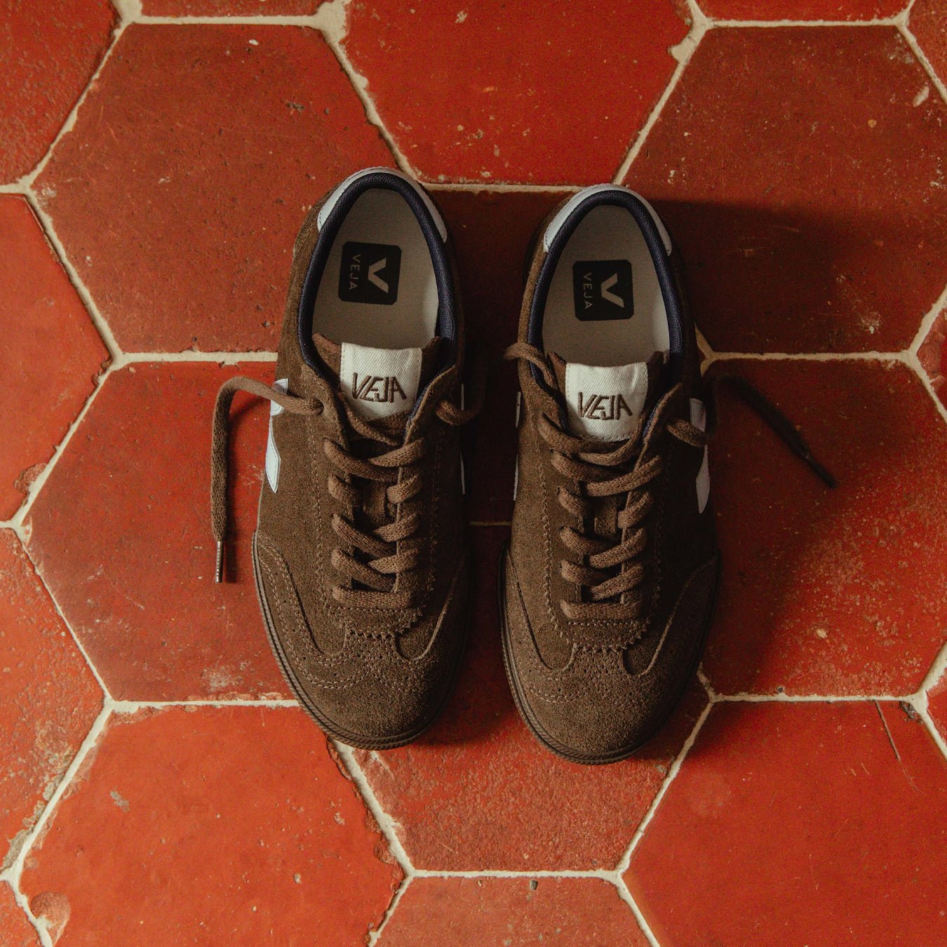 Veja Womens Volley Suede Eagle Swan Eagle - The Sporting Lodge