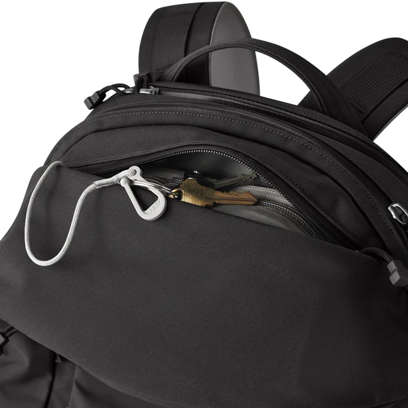 YETI Crossroads 27L Backpack Black