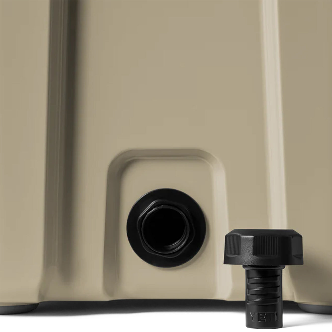 YETI Roadie 24 Cool Box Tan