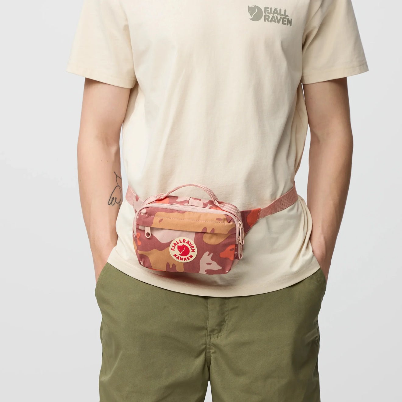 Fjallraven Kanken Graphics Hip Pack Chalk Rose / Hidden Animals