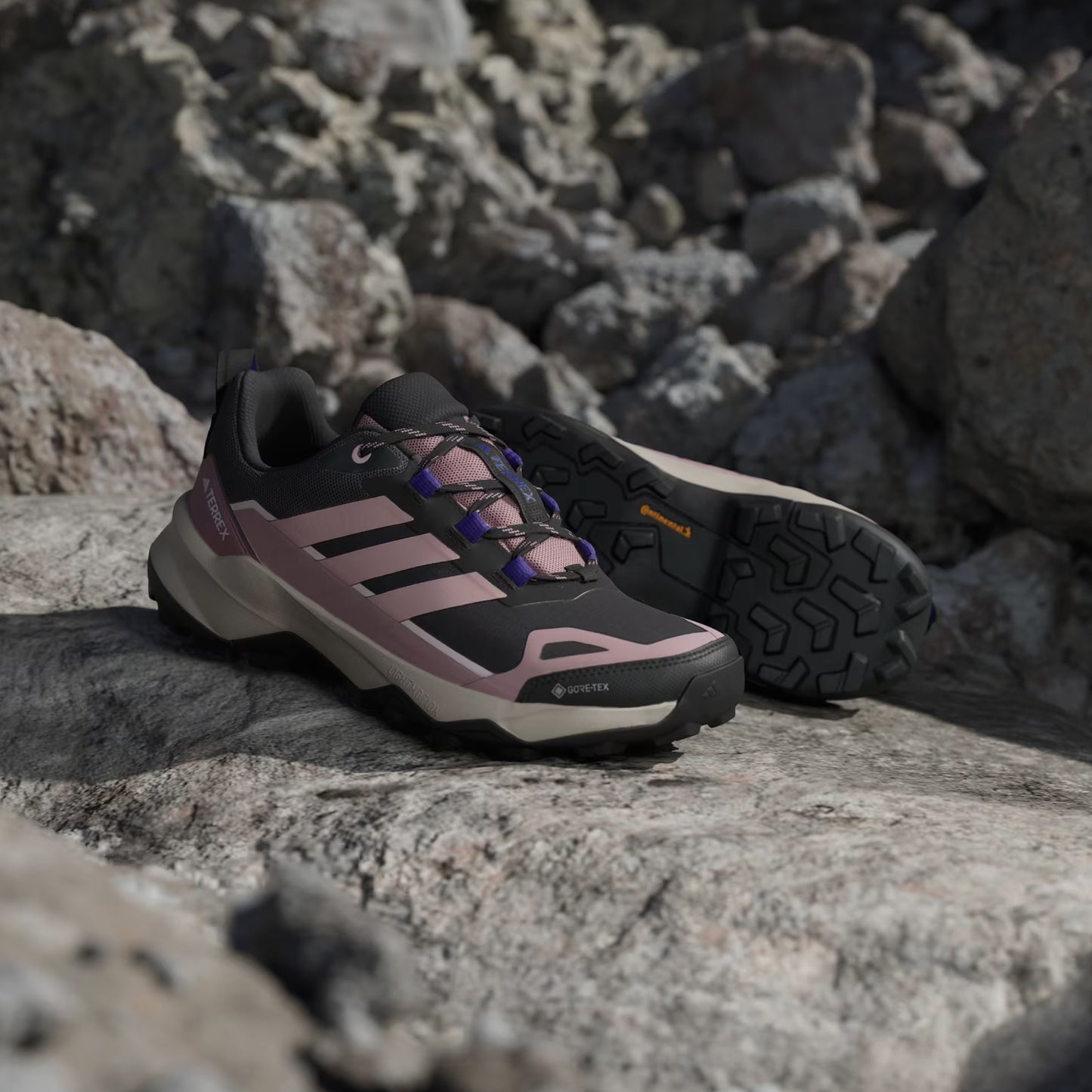 Adidas Terrex Womens Skychaser AX5 Trainer Gore-Tex Core Black / Core Black / Dual Lilac