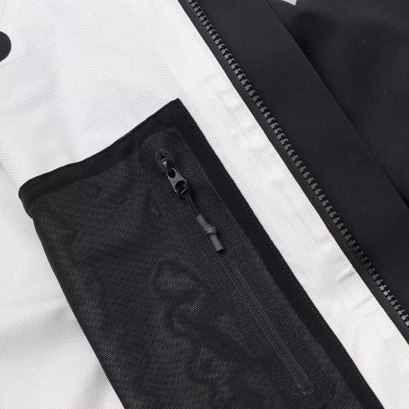 And Wander 2.5L Hiker Rain Jacket Black - The Sporting Lodge