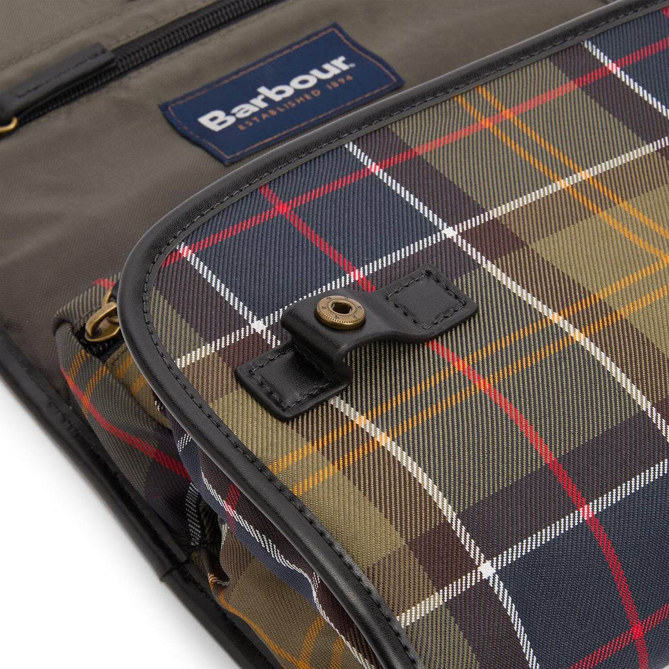 Barbour Tartan Hanging Washbag Classic/Beacon - The Sporting Lodge