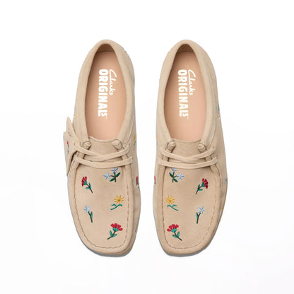 Clarks Originals Womens Wallabee Taupe Embroidery - The Sporting Lodge