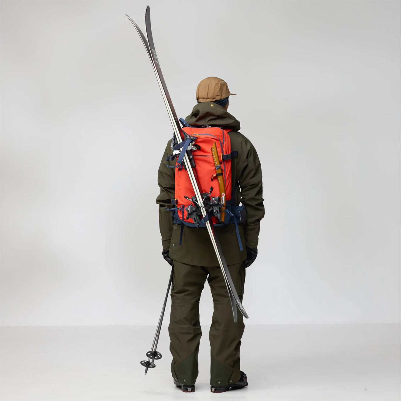 Fjallraven Bergtagen Touring 30 M/L Laurel Green / Deep Forest