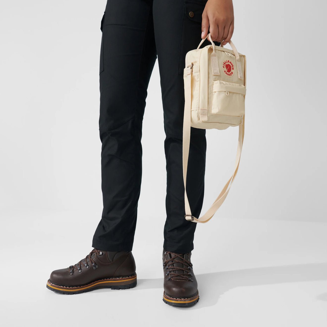 Fjallraven Kanken Sling Black Oak