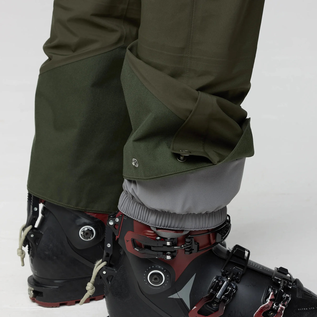 Fjallraven Womens Bergtagen GTX Touring Trousers Black