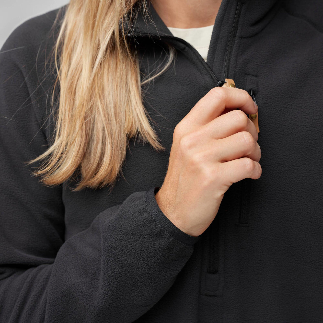 Fjallraven Womens Ovik Lite Fleece Half Zip Chalk White