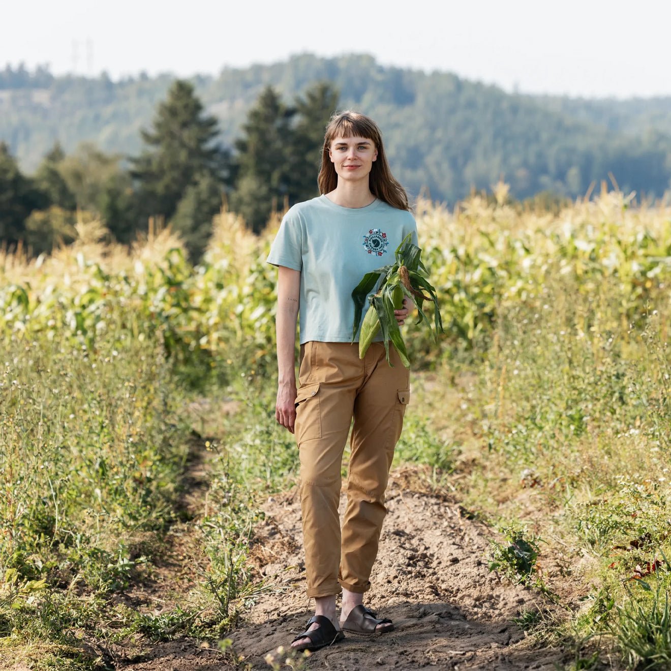 Fjallraven Womens Stina Trousers Short Dark Navy - The Sporting Lodge