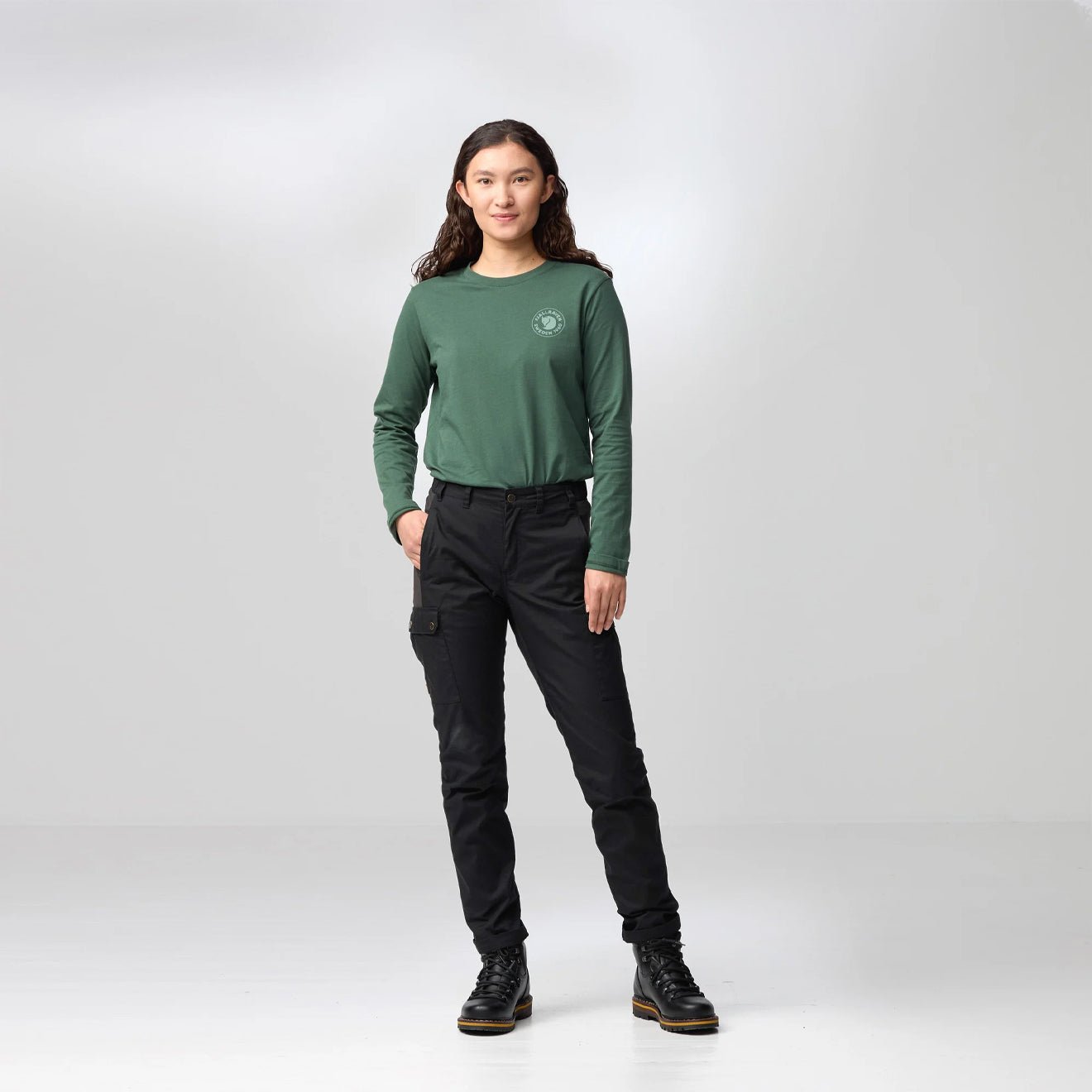 Fjallraven Womens Stina Trousers Short Dark Navy - The Sporting Lodge