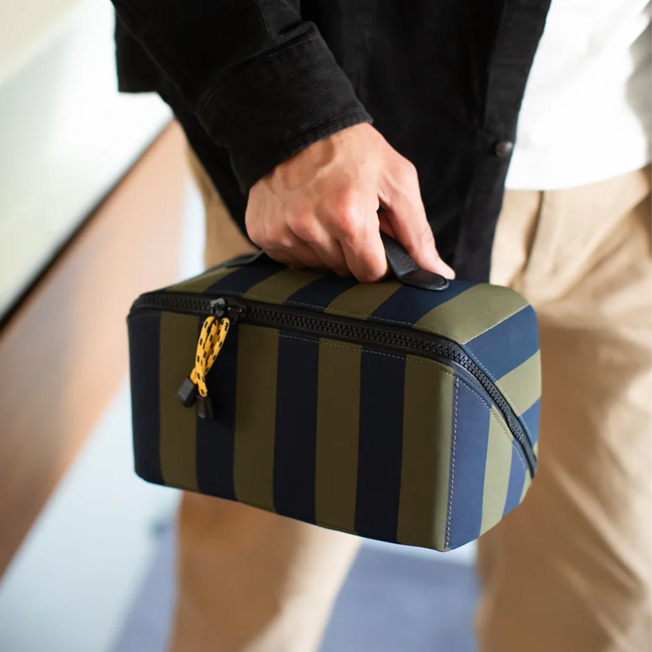Caroline Gardner Diaganol Washbag Blue / Green Stripe