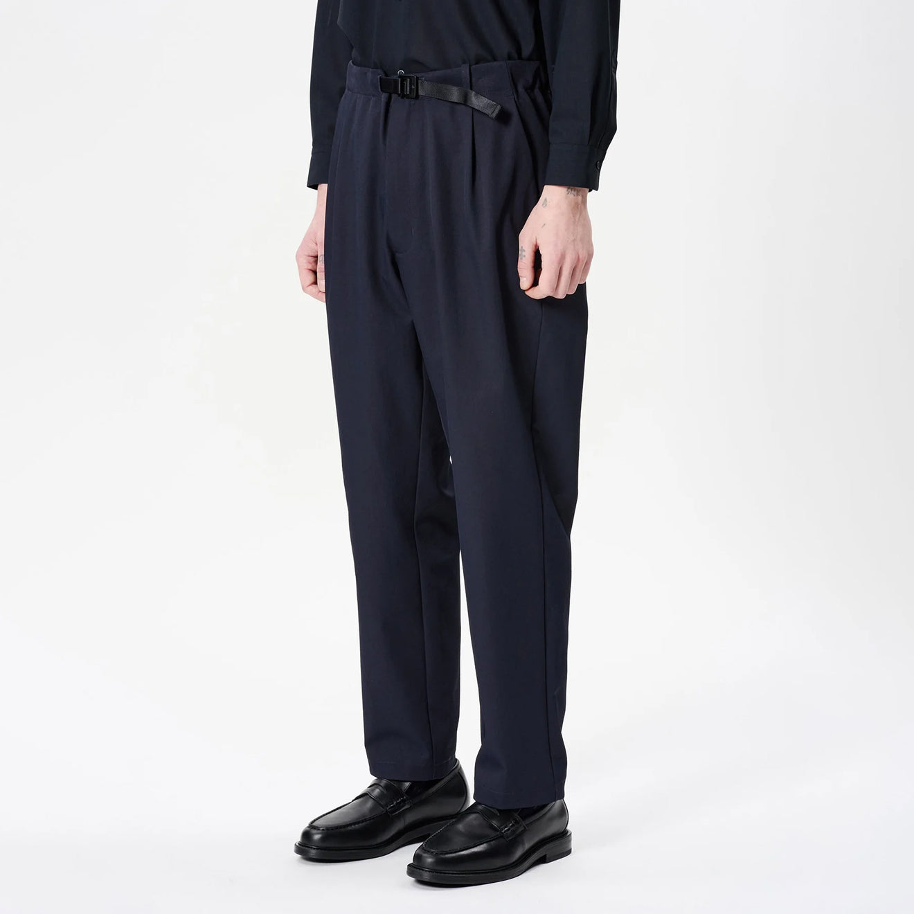 Goldwin One Tuck Tapered Stretch Pants Ivory