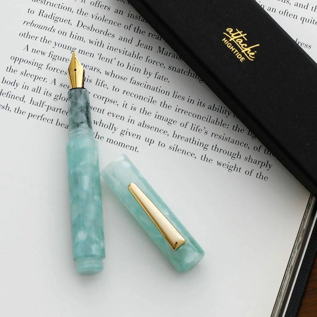 Hightide Attache Marbled Fountain Pen Mint - The Sporting Lodge