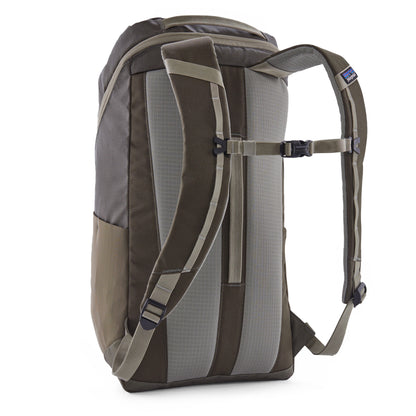 Patagonia Black Hole Pack 25L Basin Green - The Sporting Lodge