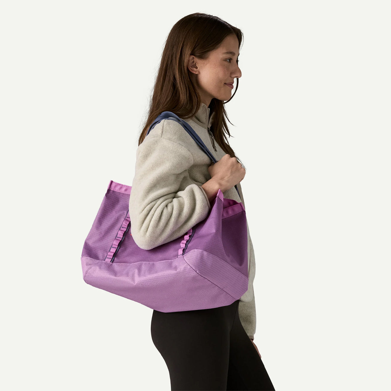 Patagonia Black Hole Tote 25L Brisk Purple