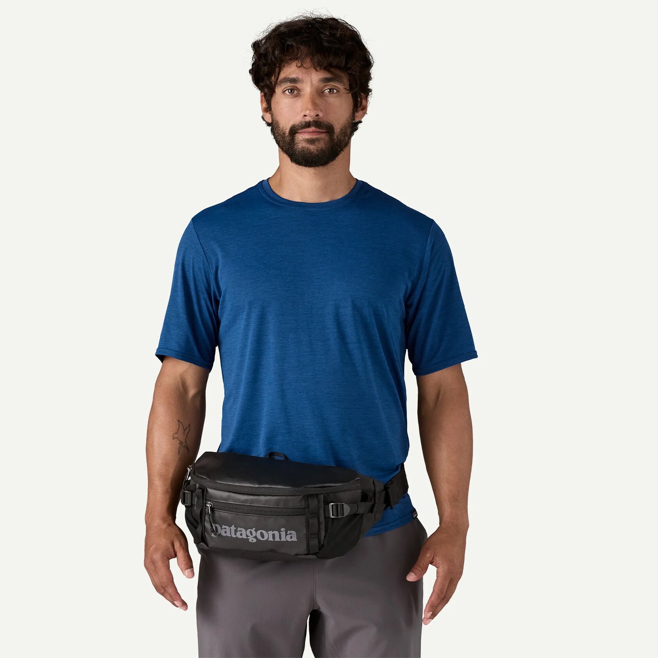 Patagonia Black Hole Waist Pack 5L Black w/Black – The Sporting Lodge