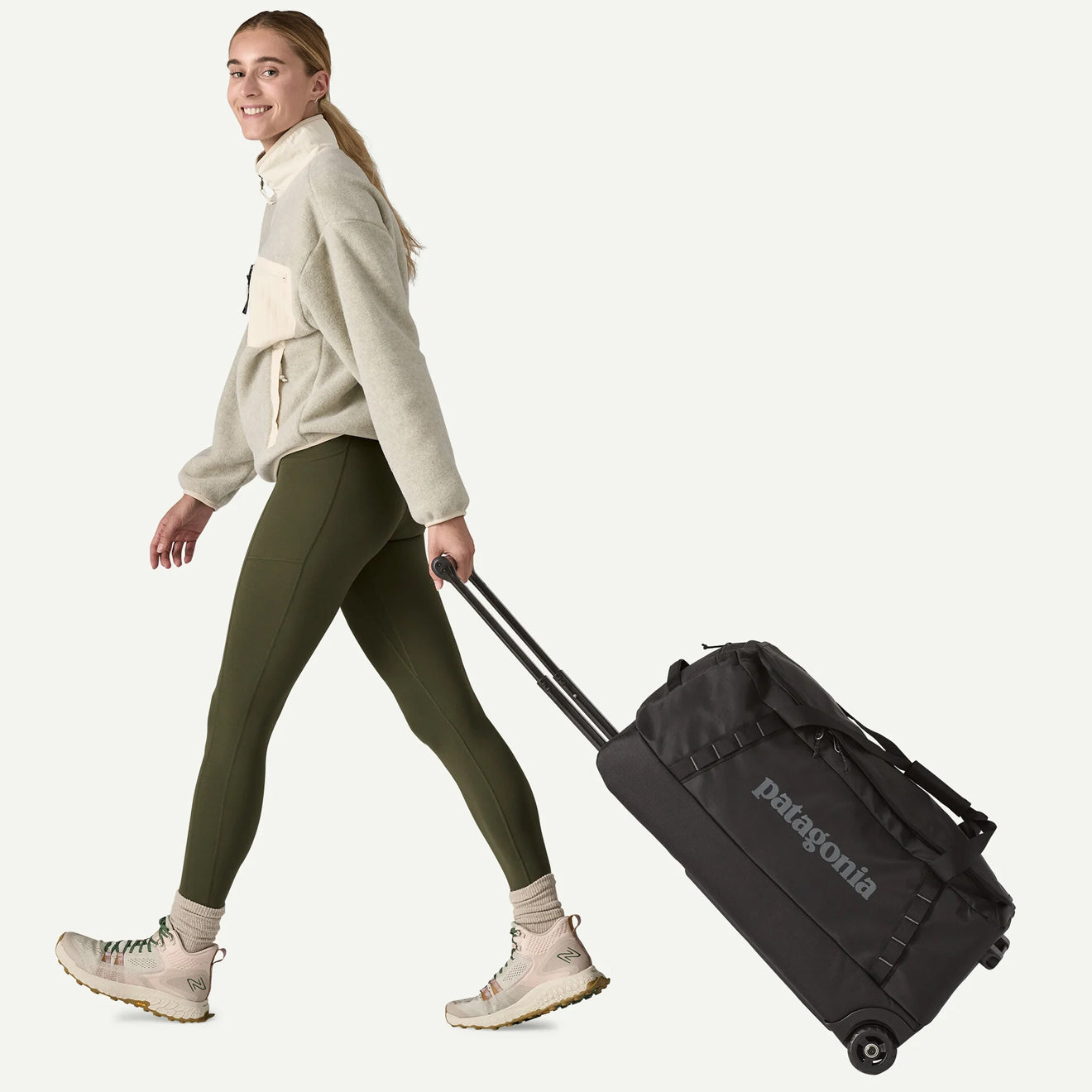 Patagonia Black Hole Wheeled Duffel 70L Black - The Sporting Lodge